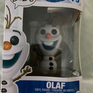 Olaf pop vinyl figurine and Olaf and Anna pull top water bottle.  H266